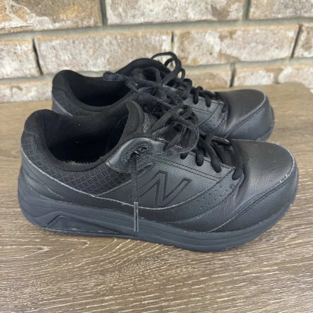 New Balance Women's 928 V3 Black Work Shoes Casual Sneakers Size 8D Wide *READ*